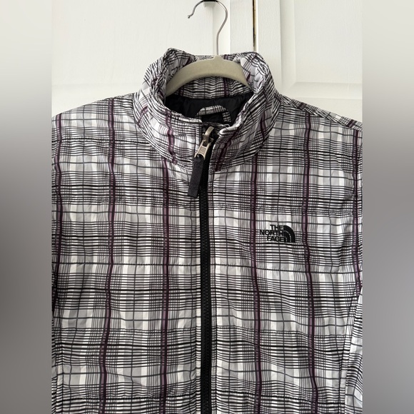 The North Face Plaid Lightweight Puffer Jacket L Black White Packable Coat - Picture 4 of 12